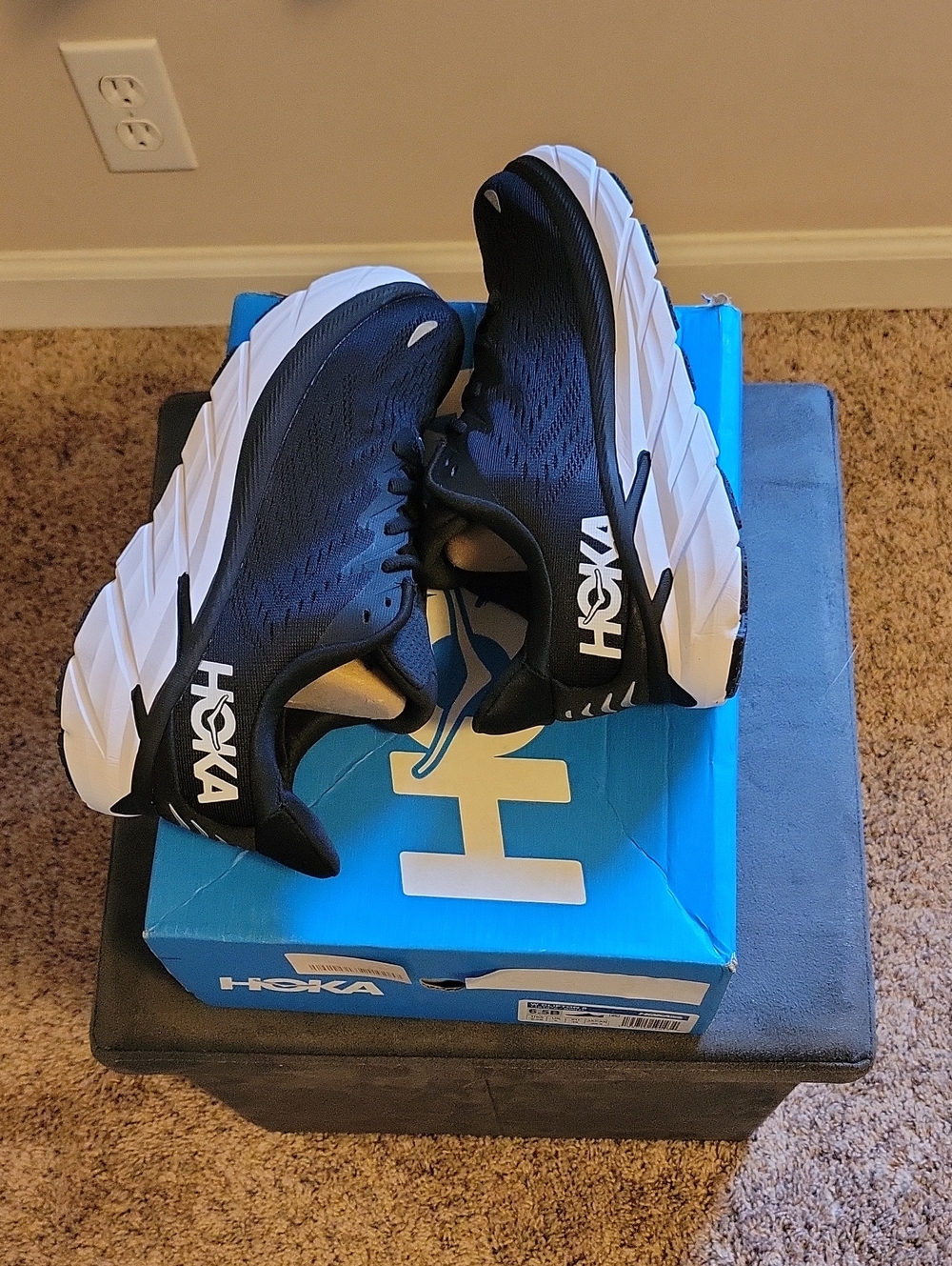 Hoka Clifton 8 Running Shoe NIB - Picture 4 of 6